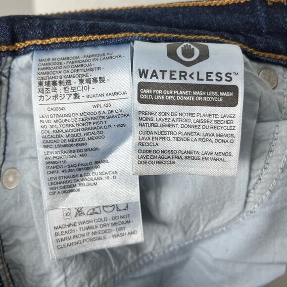 Levi's Wedgie Straight Leg Stretch Medium Wash Raw Hems Jeans - Picture 10 of 13